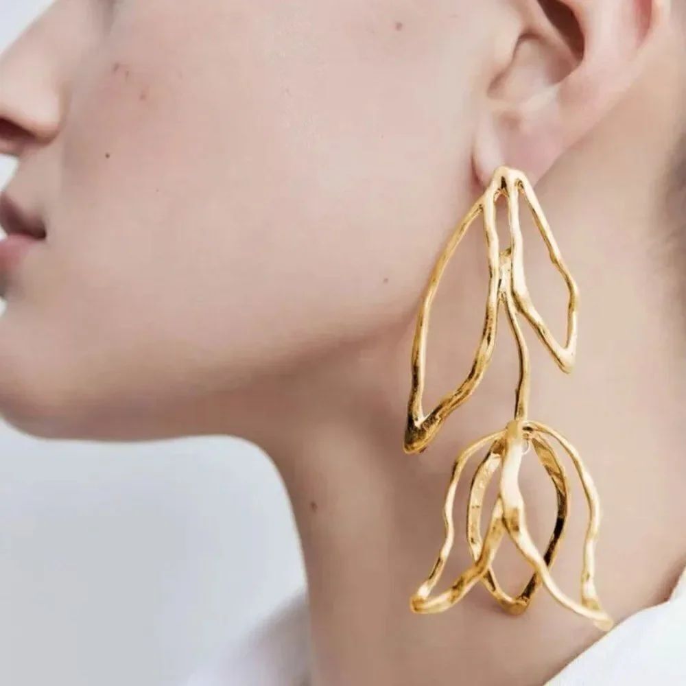 New! Zara Tulip Earrings